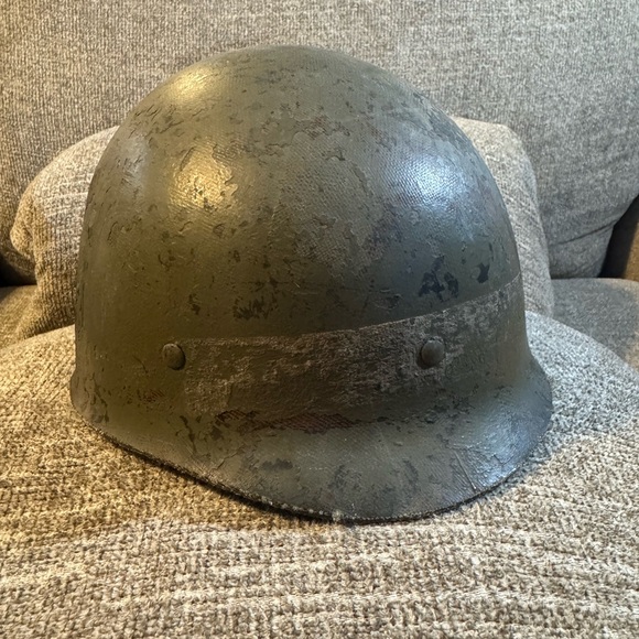 steinberg brothers Other - Vintage Vietnam War era US Army M1 combat helmet with liner